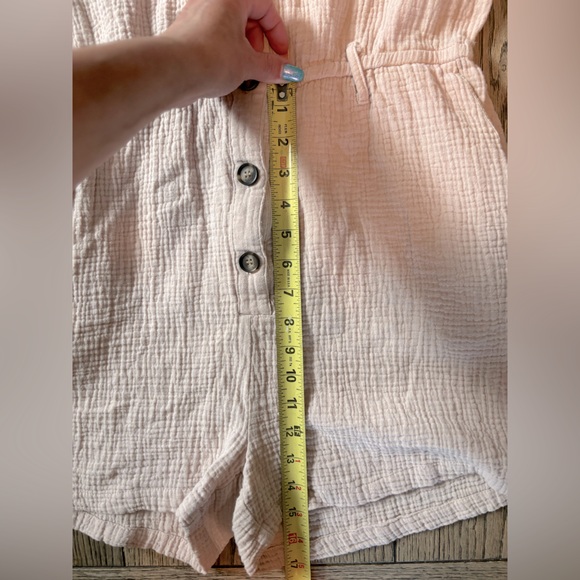 Bishop and Young Emerson women’s Romper size medium. - Picture 9 of 9